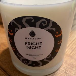Jewelscent‎ candle w/ size 5 ring inside